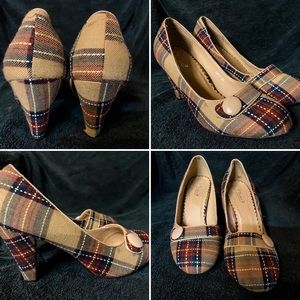Adorable plaid pumps - tan, red, navy